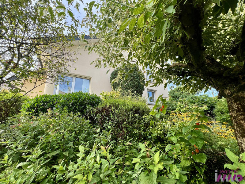 Maison contemporaine - 260 m² - 6 pièces