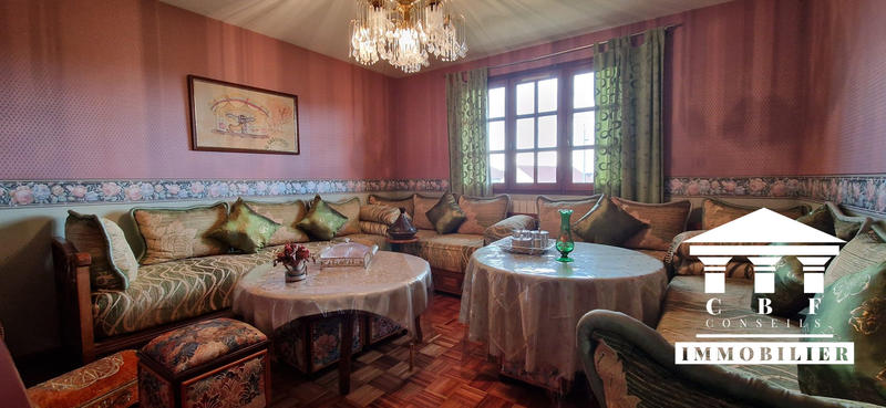 Maison - 289 m² - 11 pièces