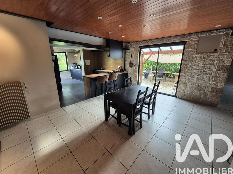 Maison - 308 m² - 8 pièces