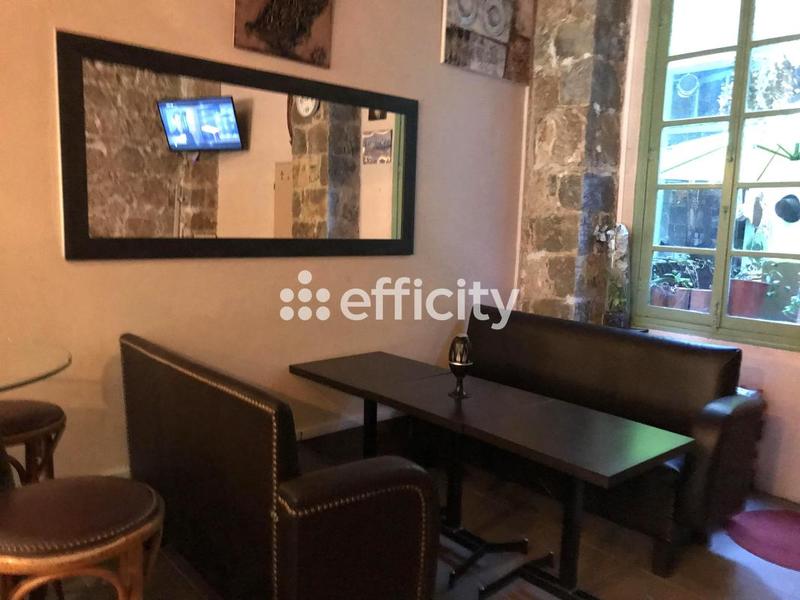 Fonds de commerce - 99 m²