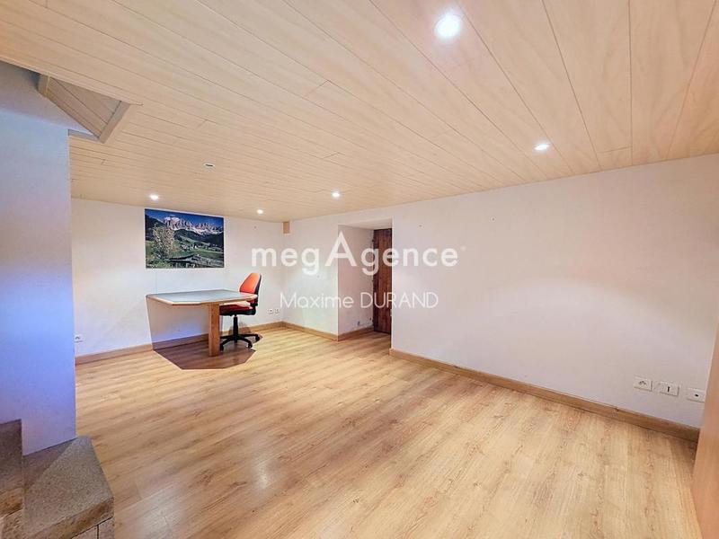 Maison - 166 m² - 8 pièces