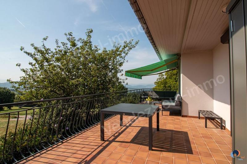 Maison traditionnelle - 103 m² - 4 pièces