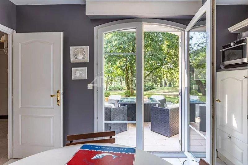 Maison - 165 m² - 6 pièces