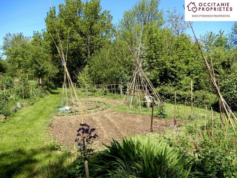 Moulin - 400 m² - 12 pièces