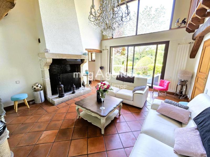 Maison - 180 m² - 6 pièces