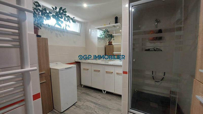 Maison - 203 m² - 8 pièces