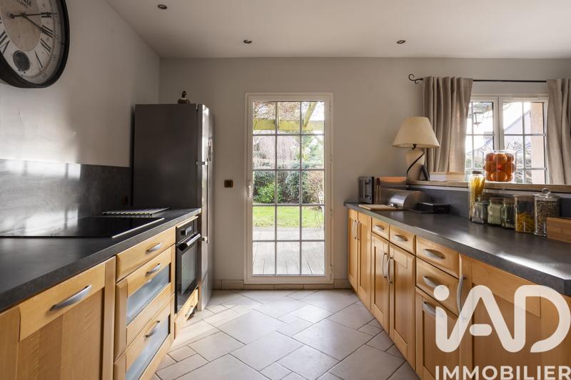 Maison - 206 m² - 8 pièces