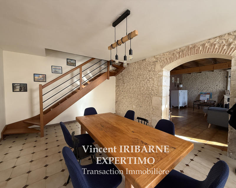 Maison - 140 m² - 5 pièces