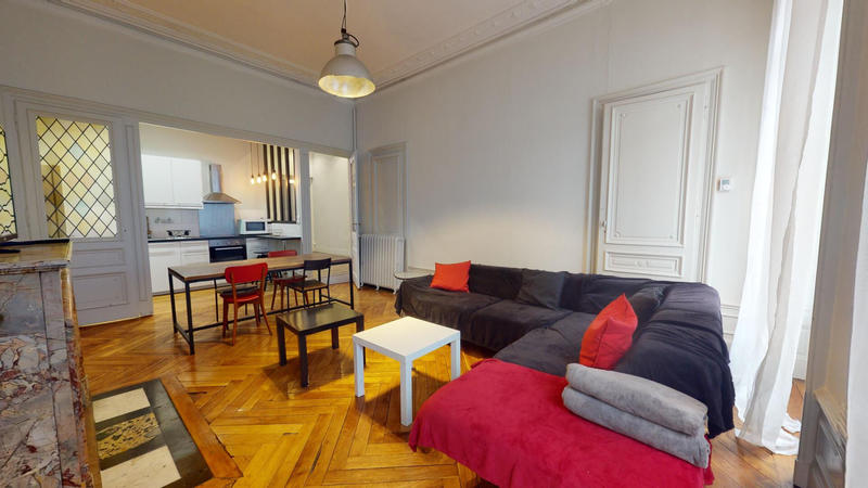 Appartement - 120 m² - 5 pièces