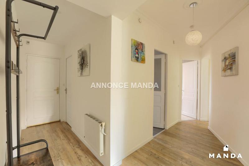 Chambre - 12 m² - 5 pièces