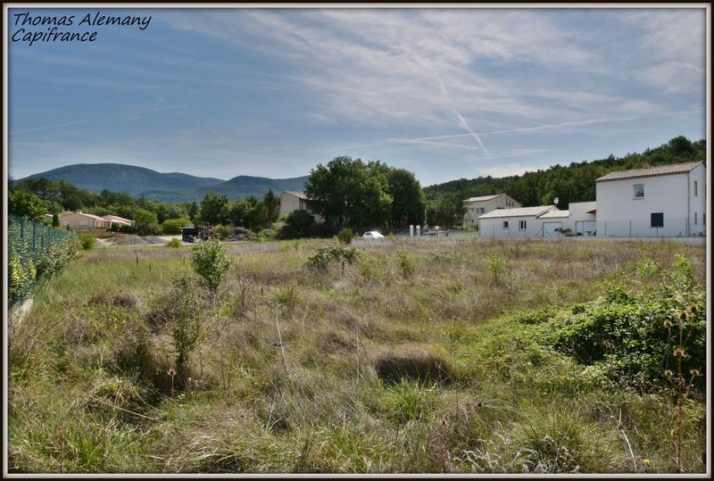 Terrain constructible - 2 000 m²