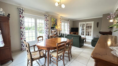 Pavillon - 120 m² - 8 pièces