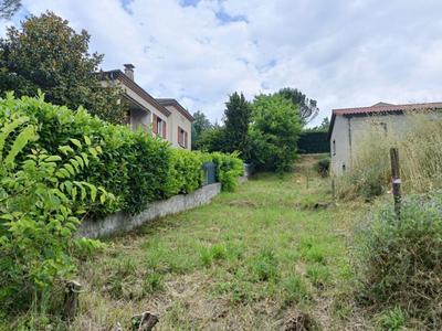 Terrain constructible - 766 m²