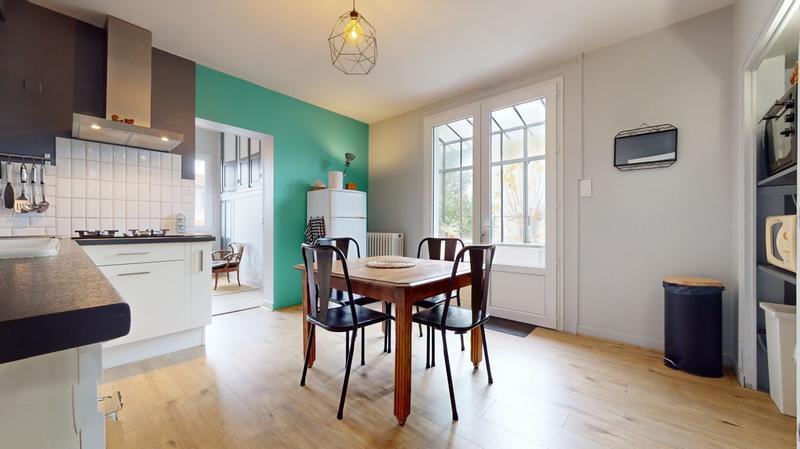 Maison traditionnelle - 109 m² - 6 pièces