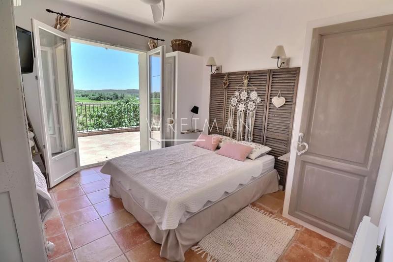 Villa - 230 m² - 9 pièces