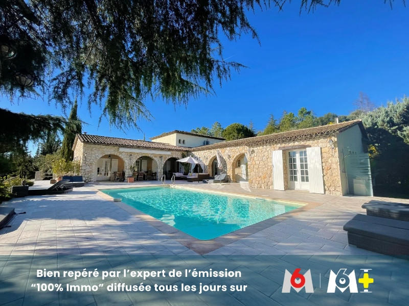Maison - 345 m² - 10 pièces