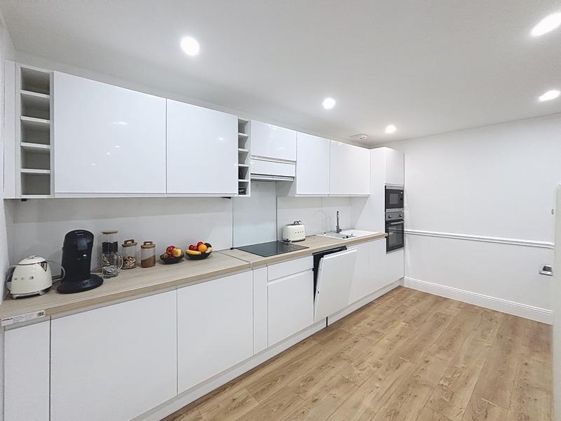 Appartement - 140 m² - 5 pièces