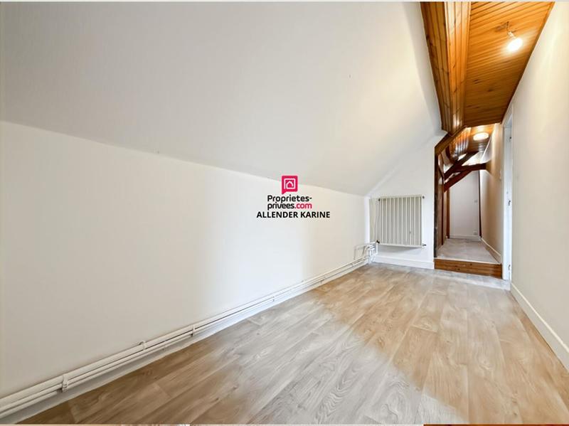 Maison - 140 m² - 8 pièces
