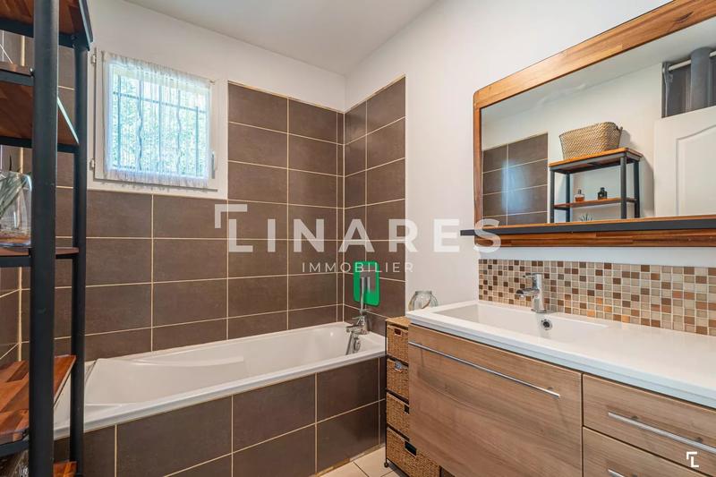 Maison - 122 m² - 5 pièces