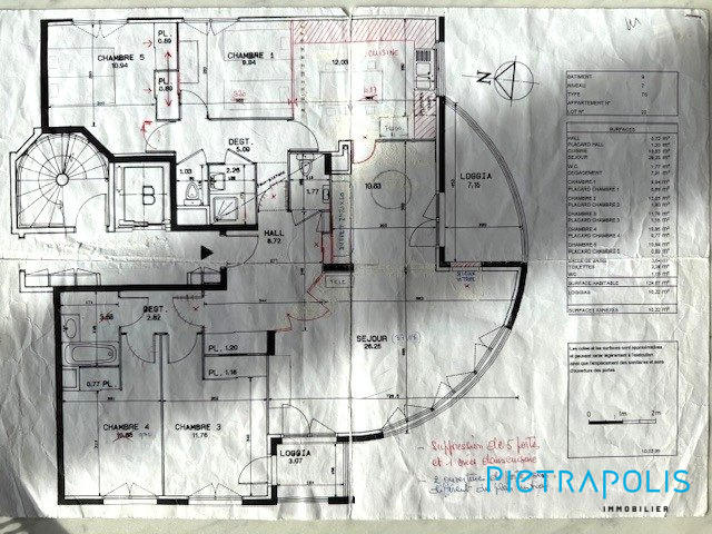 Appartement - 125 m² - 5 pièces