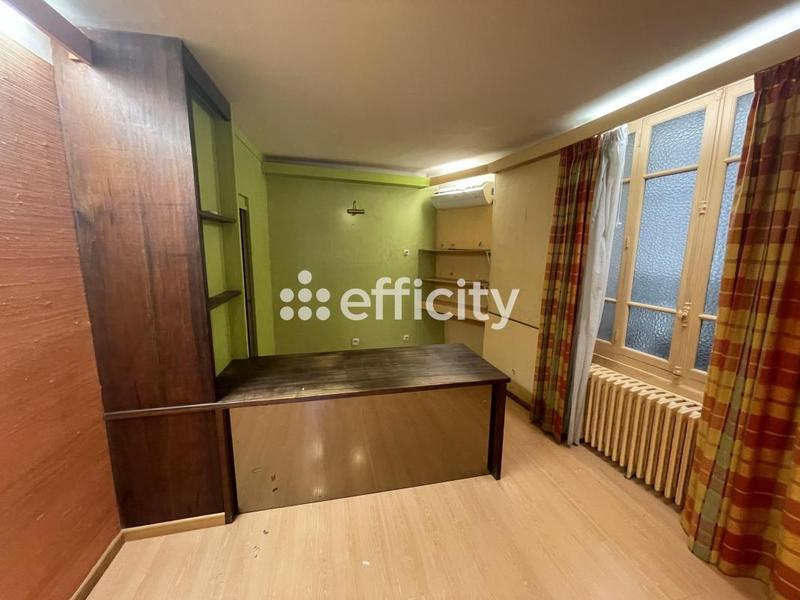 Immeuble - 220 m² - 14 pièces