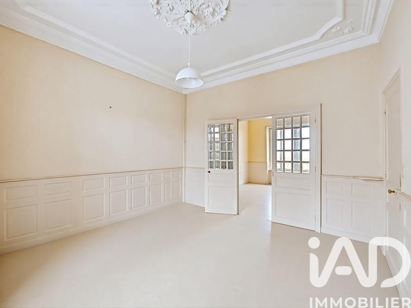 Maison - 240 m² - 11 pièces