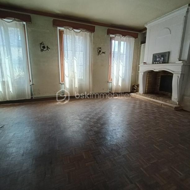 Maison de village - 250 m² - 8 pièces