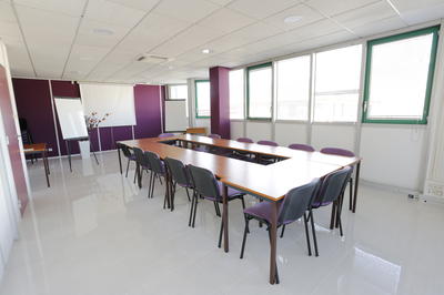 Immeuble de bureaux - 70 m² - 1 pièce