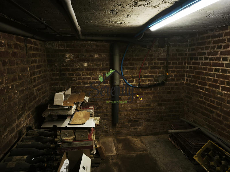 Maison - 121 m² - 7 pièces