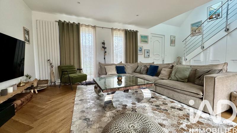 Maison - 140 m² - 6 pièces