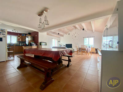 Maison - 135 m² - 6 pièces