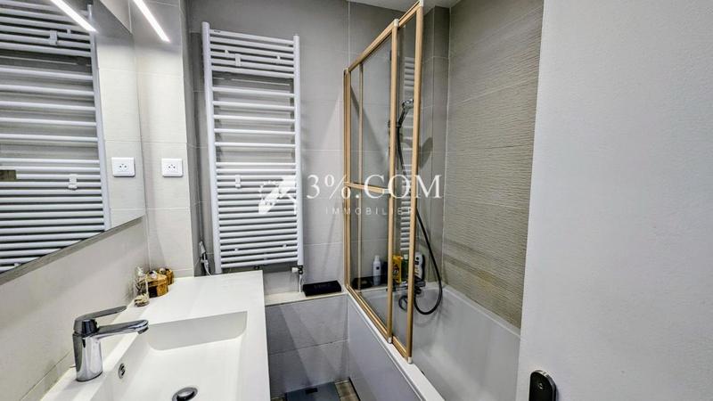 Appartement - 99 m² - 4 pièces