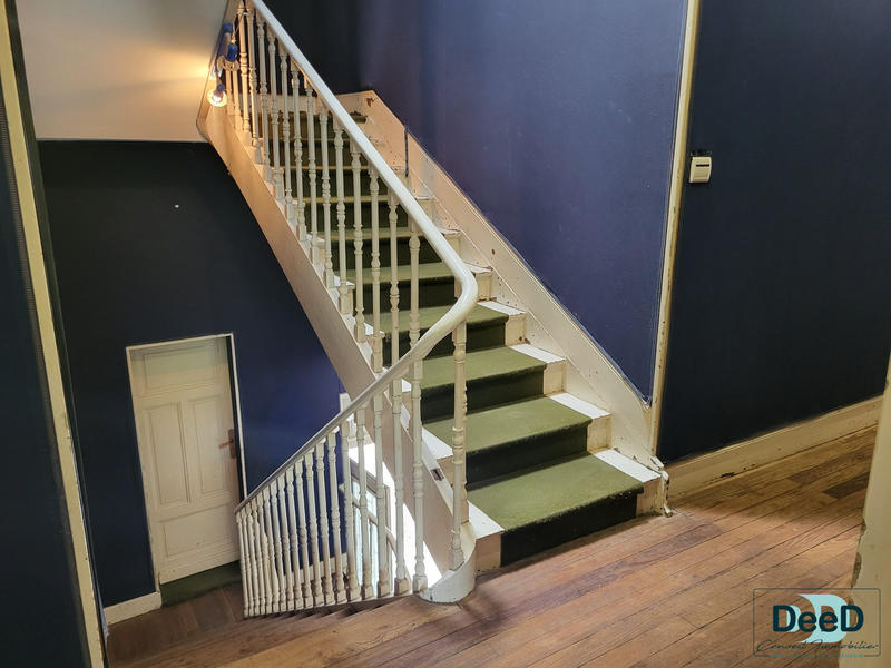 Maison - 205 m² - 7 pièces