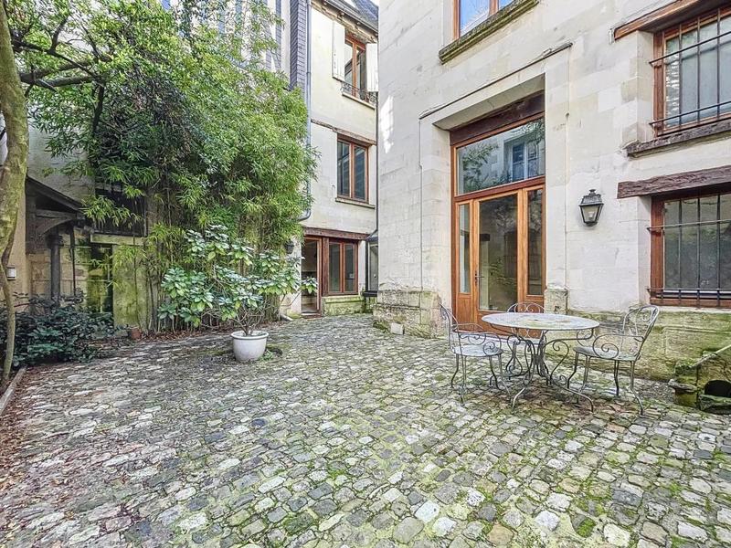 Maison bourgeoise - 235 m² - 7 pièces