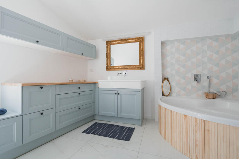 Maison - 255 m² - 7 pièces