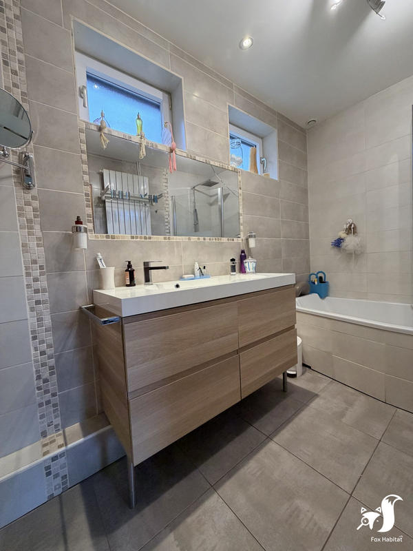 Maison - 140 m² - 6 pièces