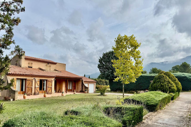 Maison - 184 m² - 6 pièces