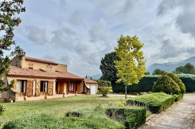 Maison - 184 m² - 6 pièces