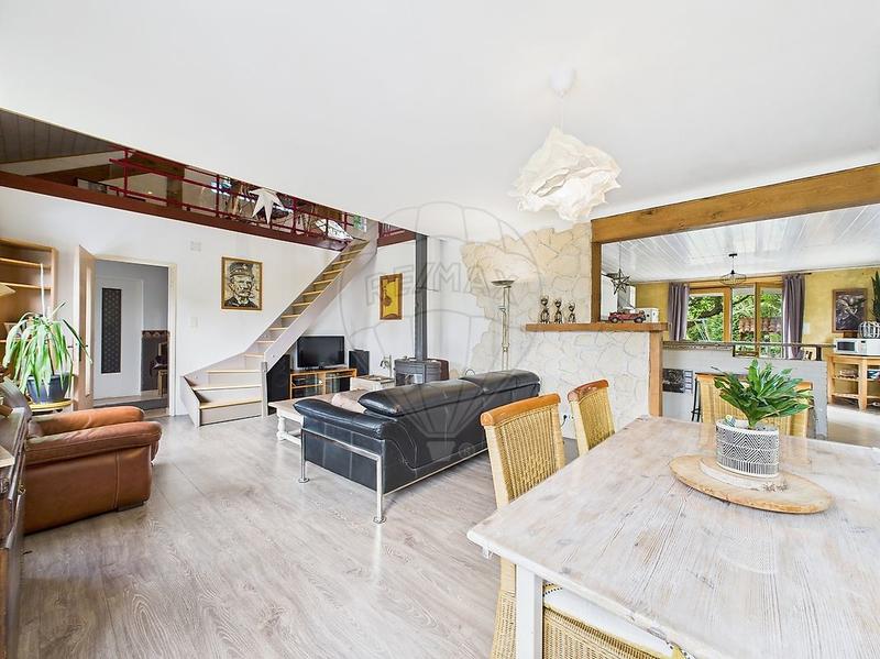 Maison - 210 m² - 5 pièces