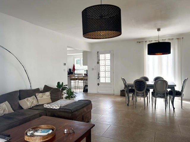 Maison - 104 m² - 5 pièces