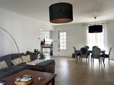 Maison - 104 m² - 5 pièces