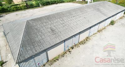 Entrepôt - 1 200 m² - 8 pièces