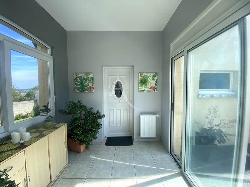 Maison - 214 m² - 8 pièces