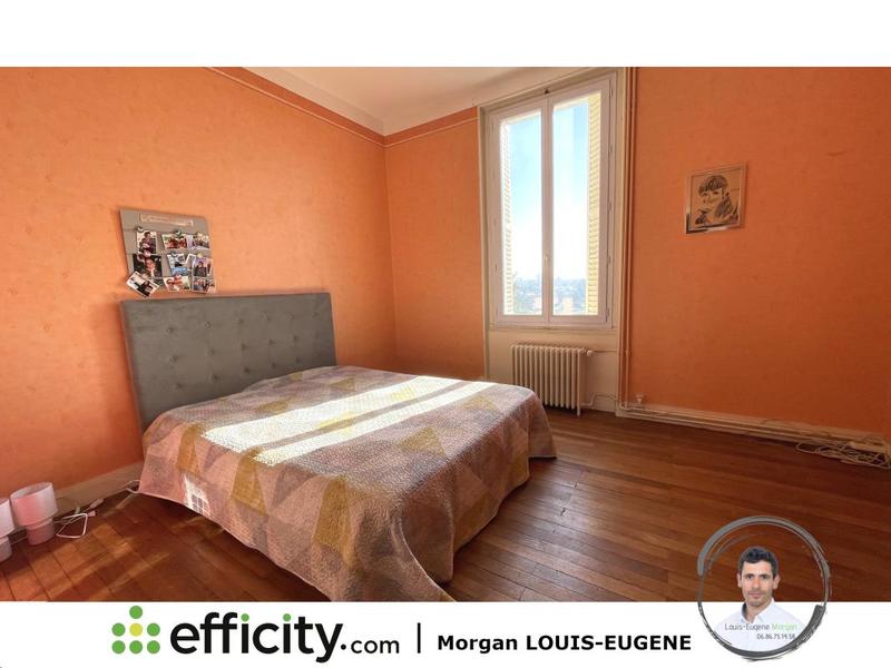 Maison - 272 m² - 8 pièces