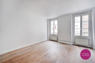Studio - 27 m² - 1 pièce