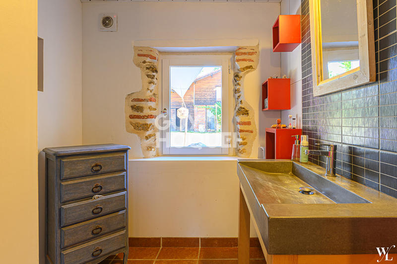 Maison - 220 m² - 5 pièces