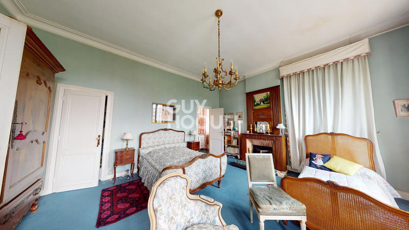 Maison bourgeoise - 270 m² - 6 pièces