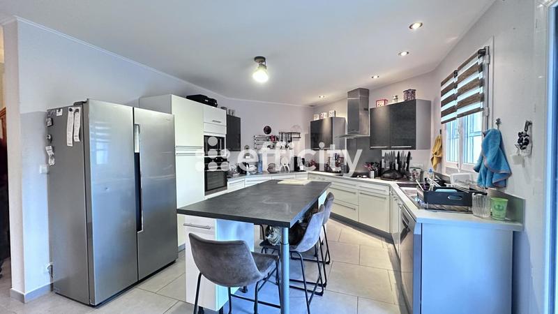 Villa - 190 m² - 6 pièces