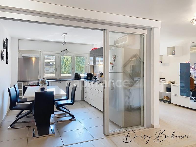 Appartement - 121 m² - 5 pièces