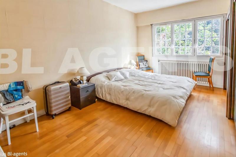 Maison - 182 m² - 6 pièces